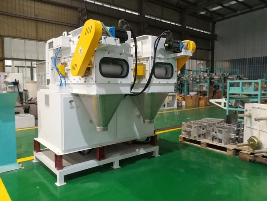 Il servomotore 70kg ha automatizzato la macchina imballatrice 0.7MPa 12kW dell'alimentazione animale della borsa